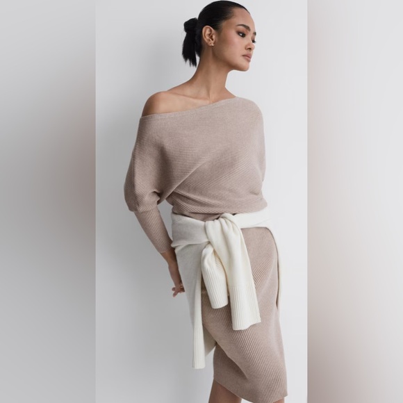 REISS LARA OFF-THE-SHOULDER RIBBED KNIT MIDI DRESS - Picture 1 of 7